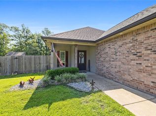 21263 Beau Chateau Blvd, Ponchatoula, LA 70454