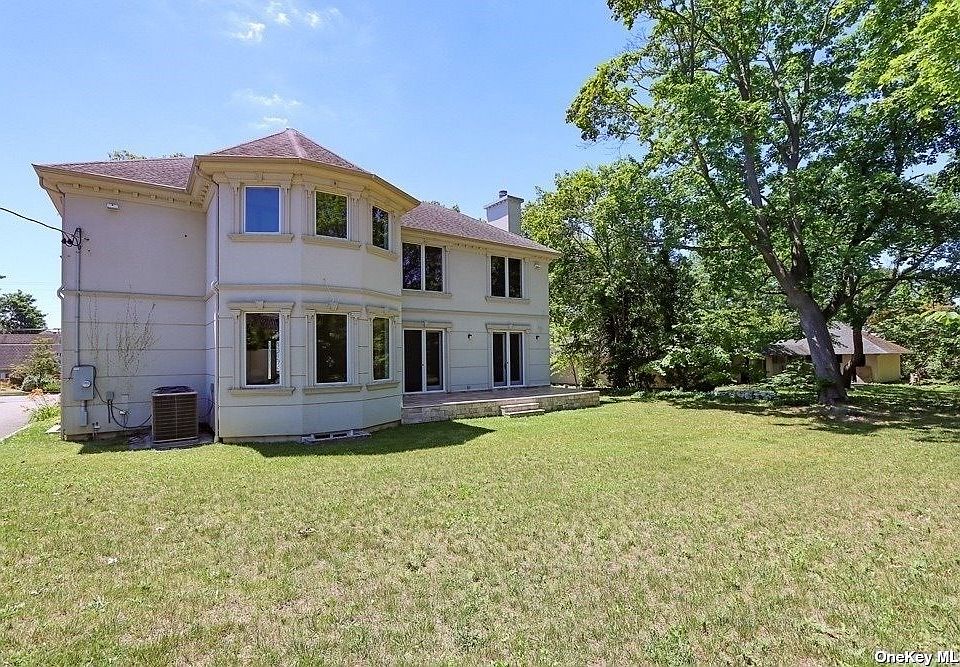 382 Iu Willets Rd, Roslyn Heights, NY 11577 MLS 3450275 Zillow