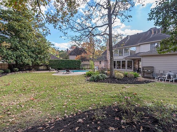 4th image of 3010 Heatherpark Dr