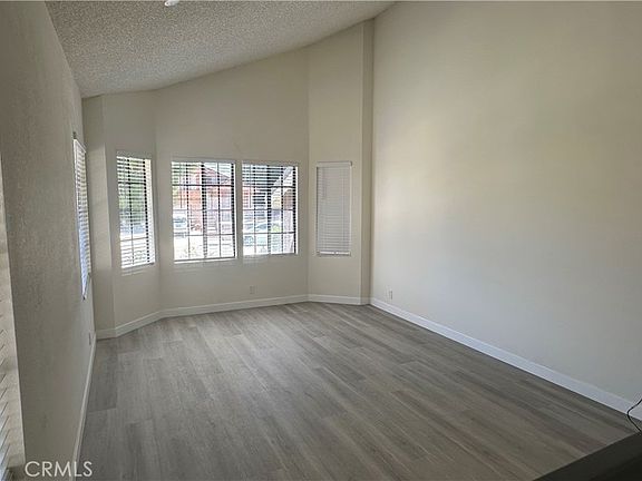 4th image of 35 Rainbow Ridge Rd
