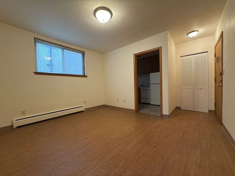 647 Cleveland Ave S — Photo 15
