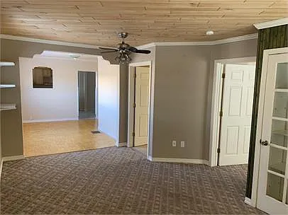 228 Aspen Ave SE — Photo 1