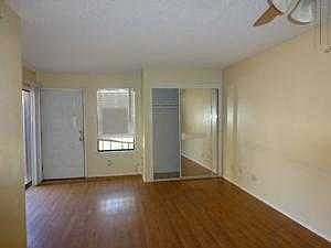 4th image of 2928 Manhattan Blvd Unit 165