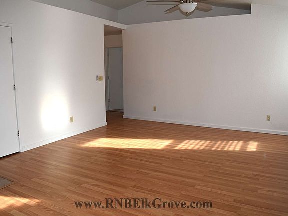 5th image of 9435 Soaring Oaks Dr