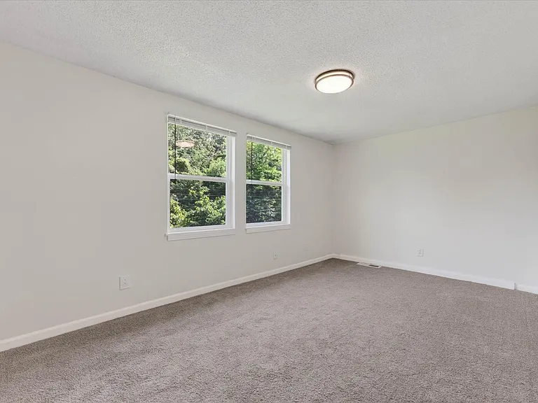 444 Appleton Dr — Photo 23