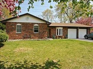 61 Katherine St, Port Jefferson Station, NY 11776