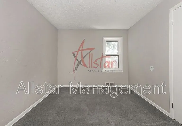 983 Clinton Ave — Photo 15