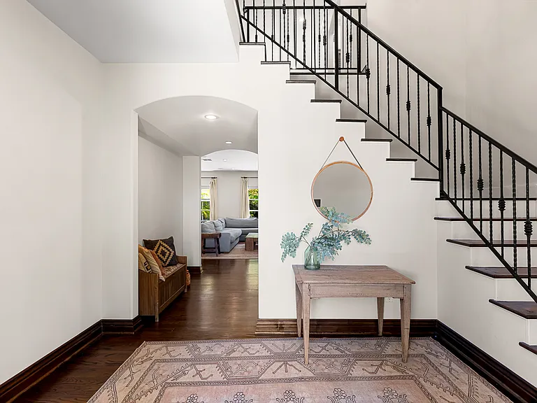 4363 Irvine Ave — Photo 9