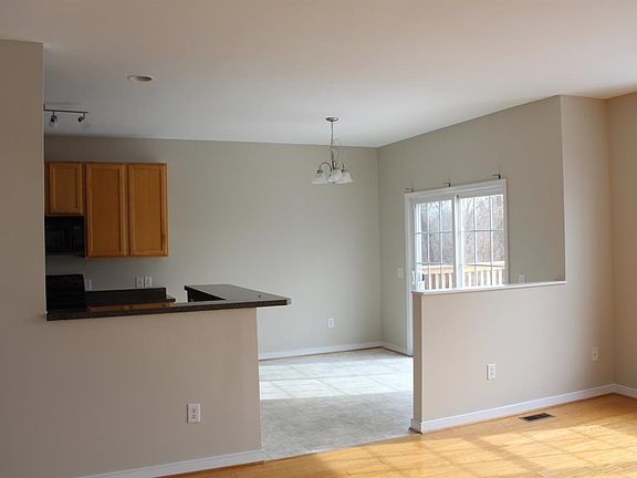 4th image of 312 Legacy Oaks Cir