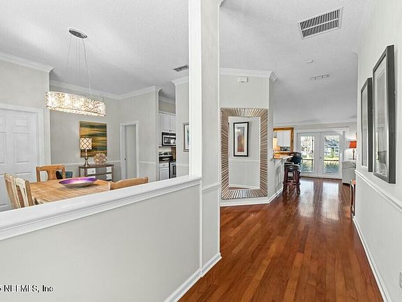 4th image of 147 COASTAL OAK Circle