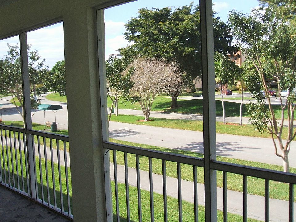 1st image of 2614 Nassau Bnd APT E2