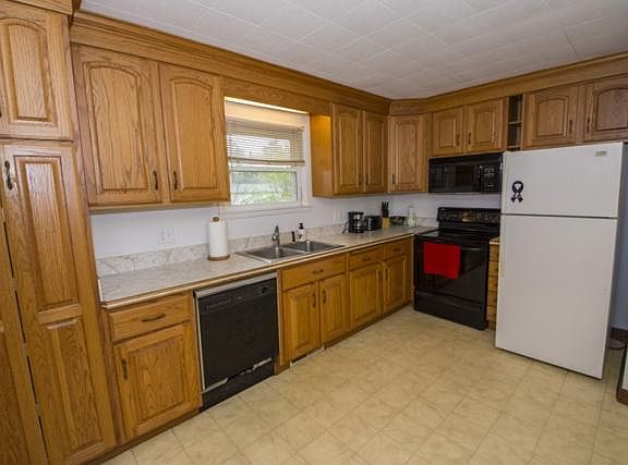 5th image of 28939 Danielson Dr