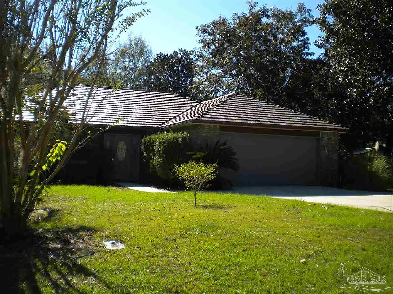 3 bed, 1436 sqft, $2,200 — Photo 2
