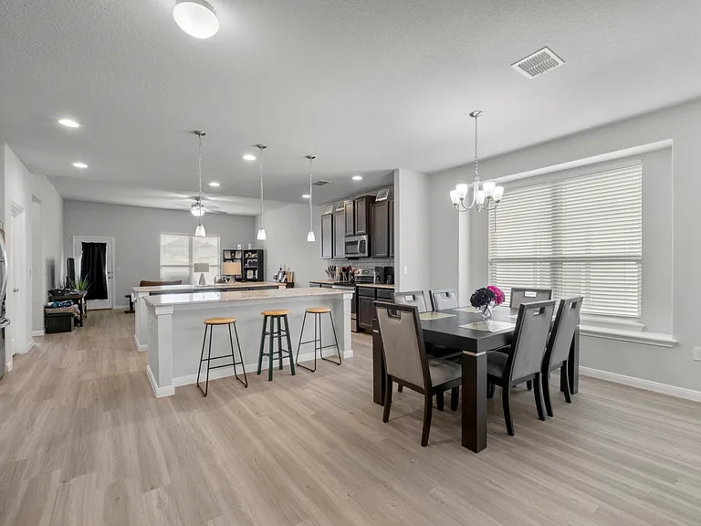 5806 Larkspur Valley — Photo 4
