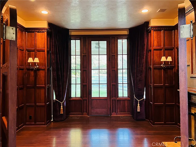 4110 Woodleigh Ln — Photo 10