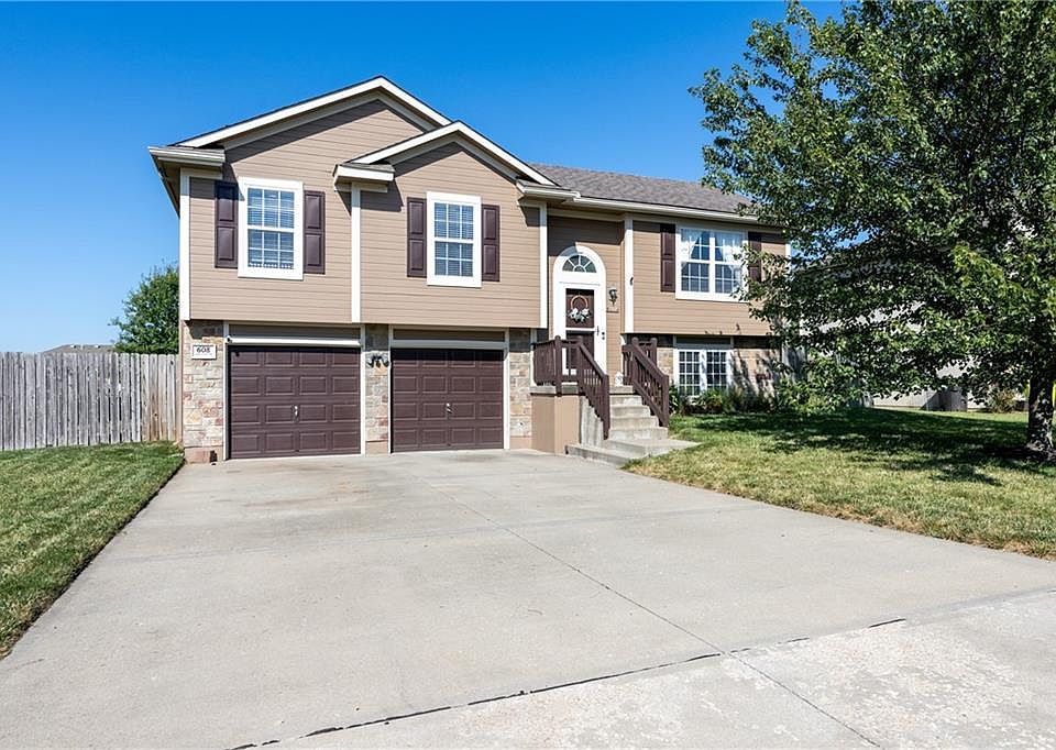 1st image of 608 Fall Creek Dr
