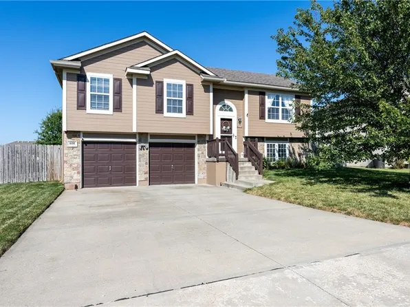 608 Fall Creek Dr, Belton, MO 64012