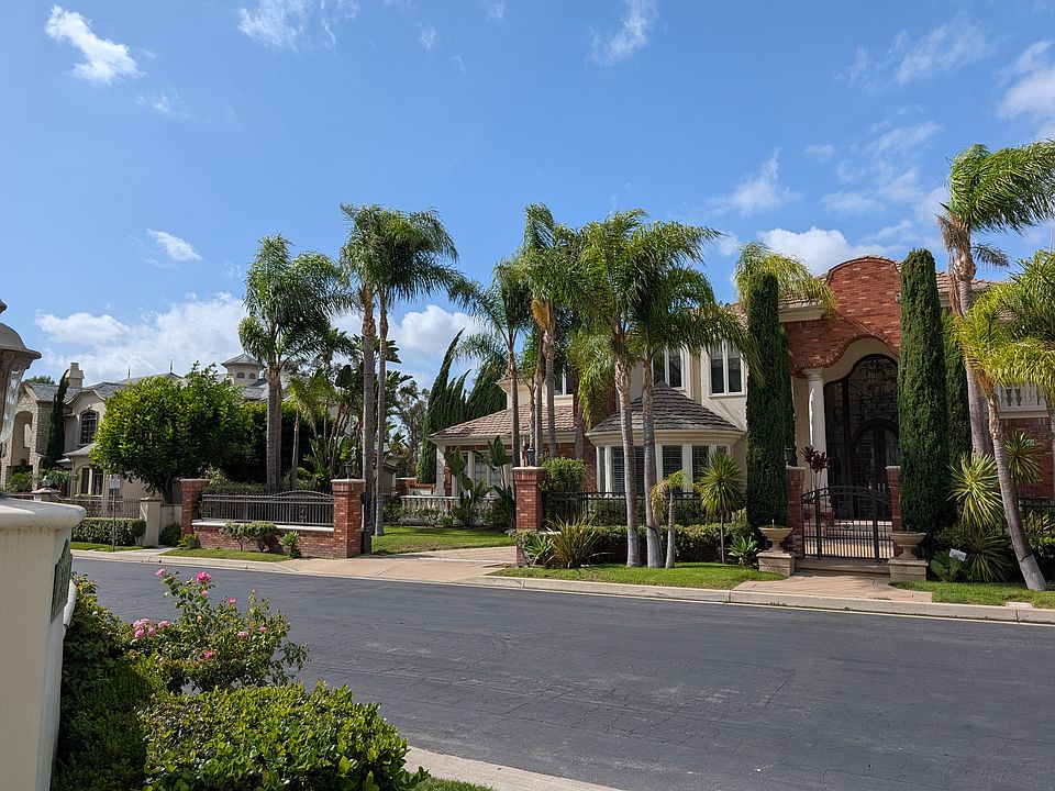 2nd image of 5051 E Copa De Oro Dr