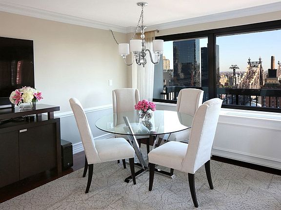 3rd image of 300 E 59th St APT 2101