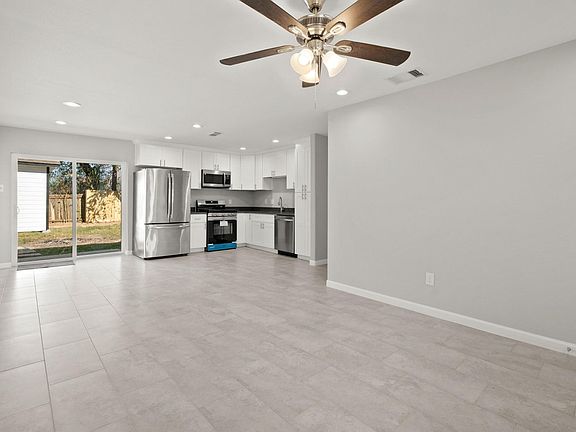 5th image of 5123 Ridgeway Dr
