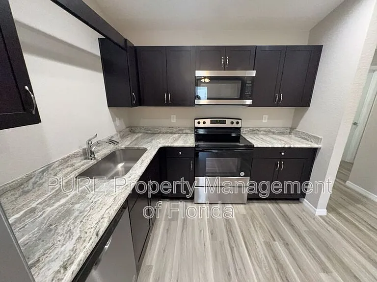 6504 SW 140th Place Rd #2 — Photo 8