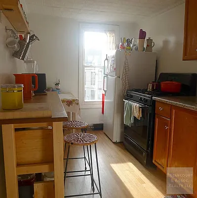 Rented by Dwell Residential Inc | media 51