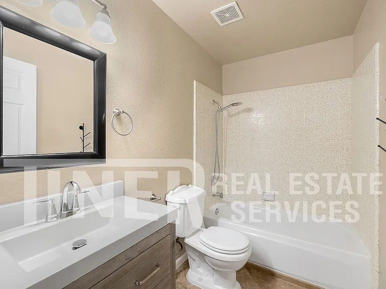 1721 Oakwood Dr — Photo 17