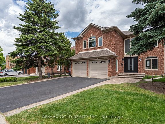 2nd image of 19 Eagleridge Dr