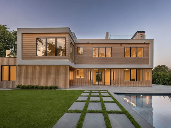 35 Sunset Dr, Sag Harbor, NY 11963