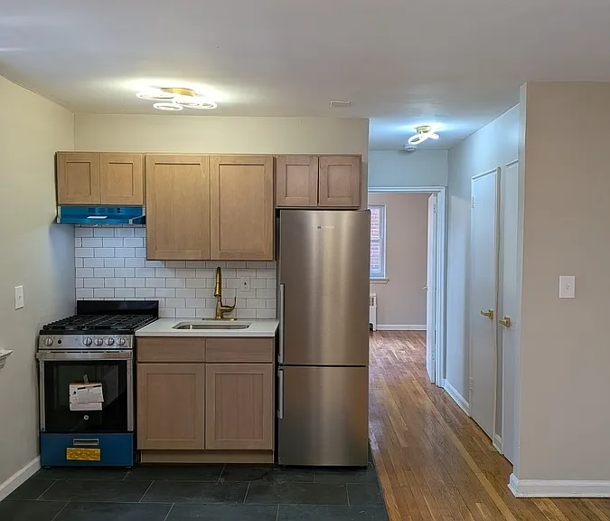 1276 Clinton Ave #2E — Photo 1