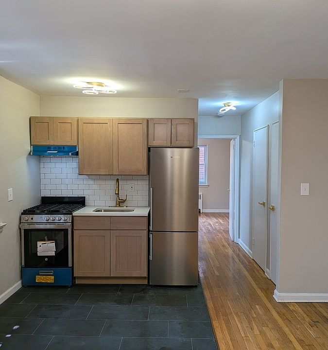 1st image of 1276 Clinton Ave #2E