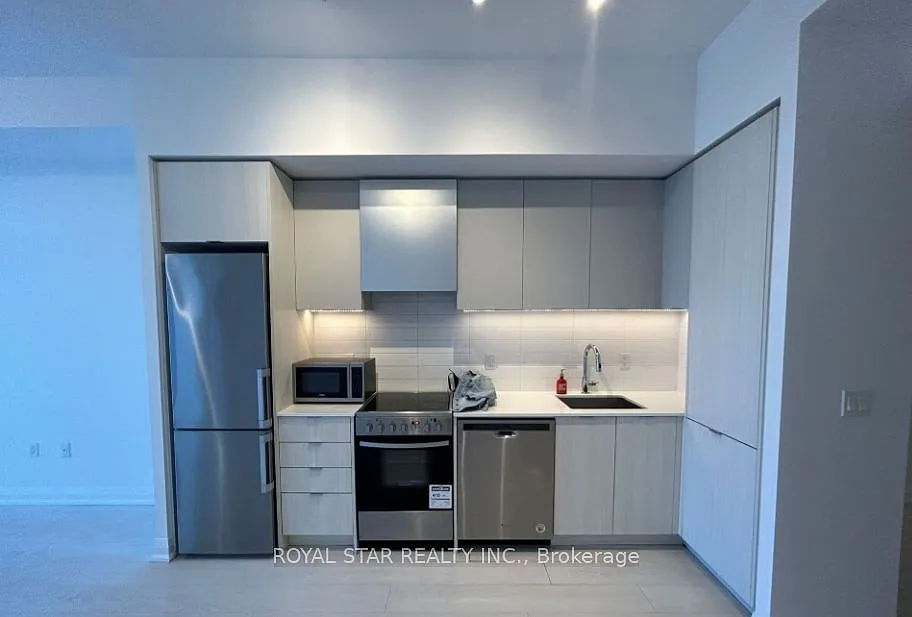 2 bed, $2,700 — Photo 3