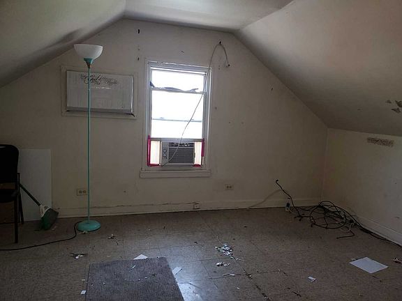 4th image of 9754 S Crandon Ave