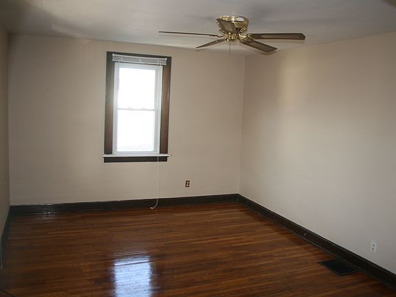 5th image of 4212 Lowry Ave #2
