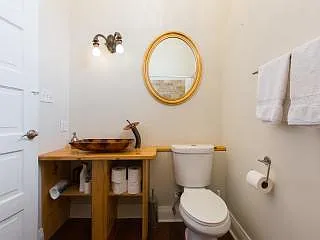 3133 Dauphine St — Photo 8