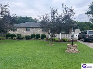3711 Astrocraft Dr, Louisville, KY 40229