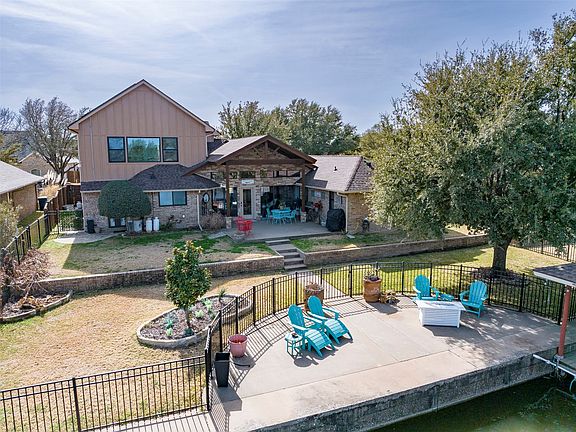 3rd image of 2325 River Rd