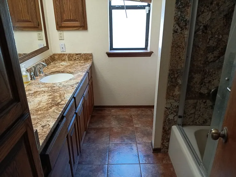 9612 Peralta Rd NE — Photo 17