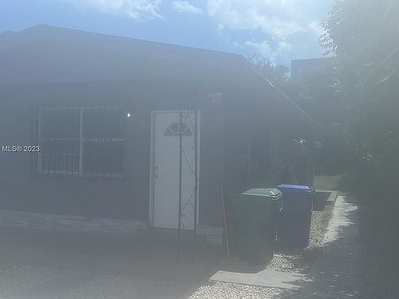 2nd image of 726 NW 70th St #726