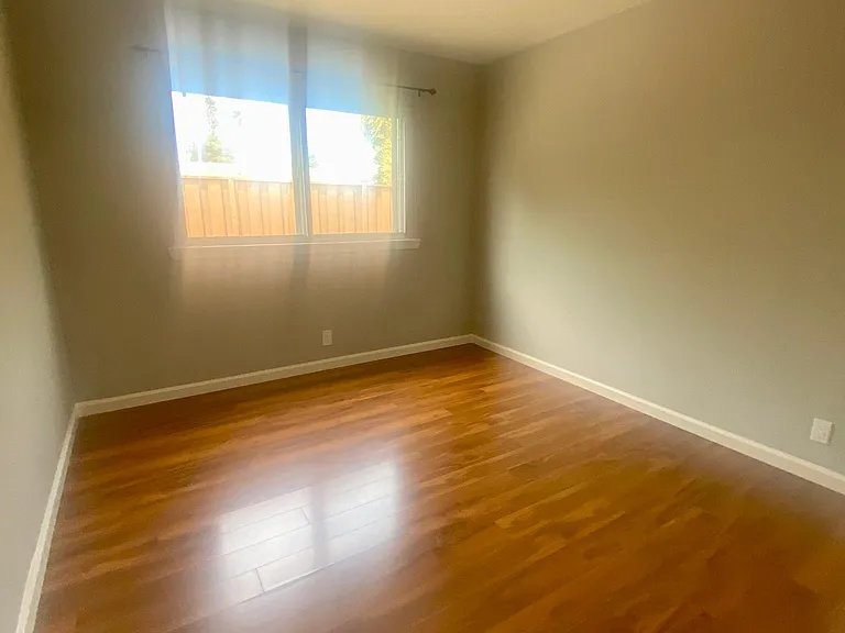 4410 Bassett St #10 — Photo 4