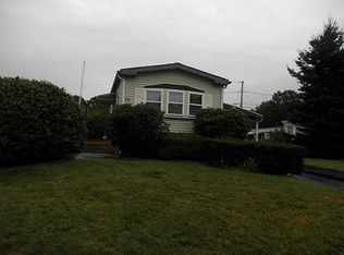 29 Lane E, Coventry, RI 02816