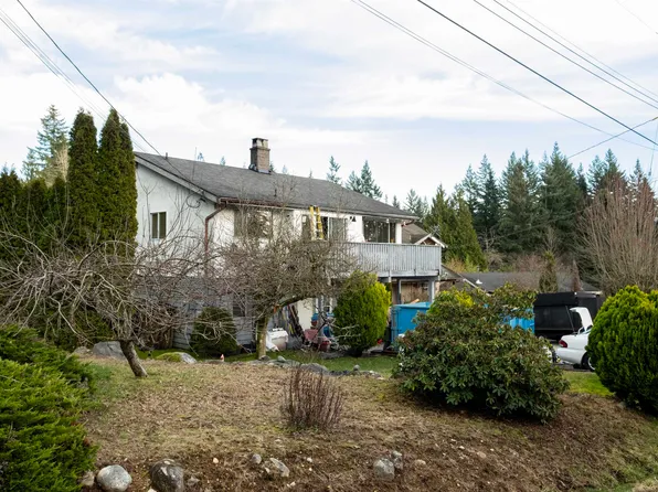 1214 Carole Pl, Gibsons, BC V0N 1V4