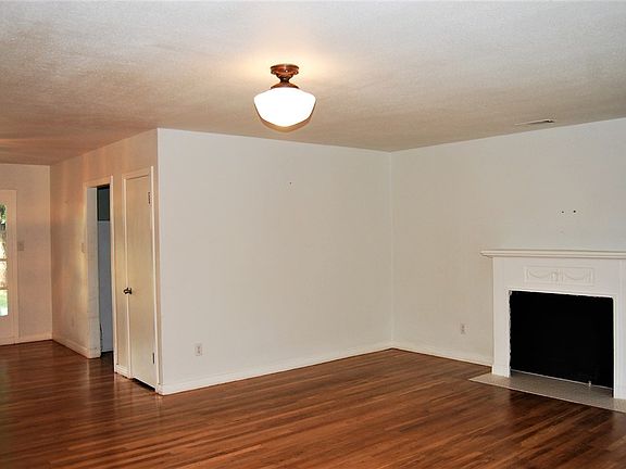 2nd image of 1308 E 12th St