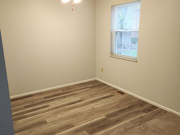 5th image of 1151 NW Washington Blvd #21