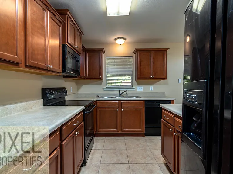 47 Flag Rd — Photo 3