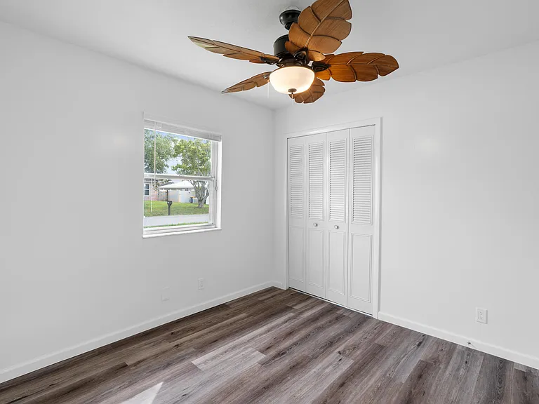 2331 NE 15th Ct — Photo 20