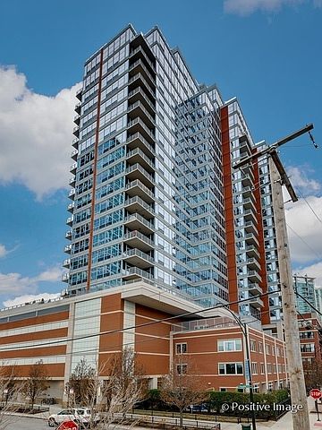 1st image of 1600 S Prairie Ave Unit 2204