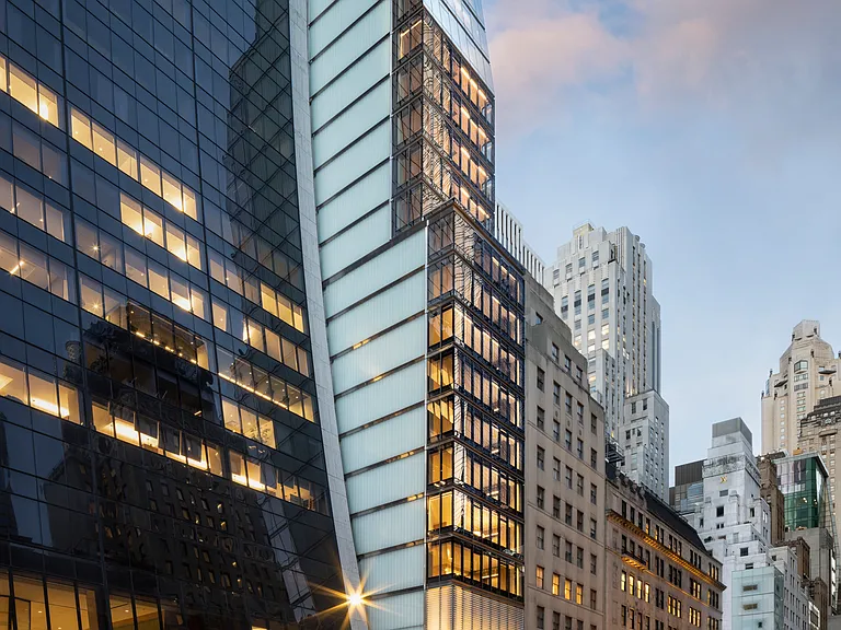 7 W 57th St #PENTHOUSE — Photo 15