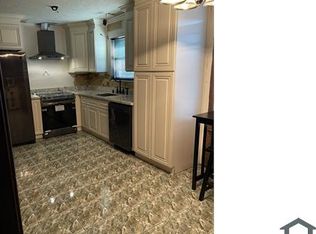 2625 Burgundy Pl, Beaumont, TX 77705