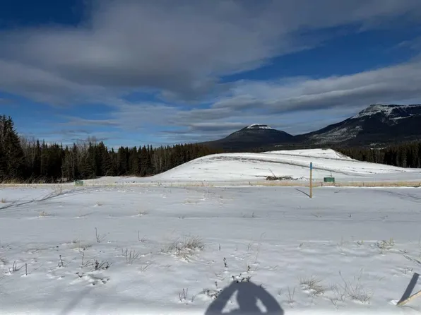 416 Lily Ave, Nordegg, AB T0M 2H0